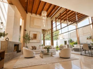Imagen Referencial con Ia · Se Vende: Casa con Piscina, Cava de Vinos y Acabados Premium - Vive en El Máximo Lujo