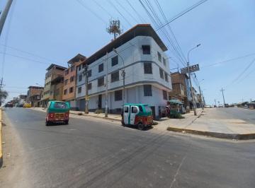 Local comercial · 527m² · 8 Dormitorios · 1 Estacionamiento · Se Vende Casa en Av Comercial en La Av Pastor Sevilla - 190 m²