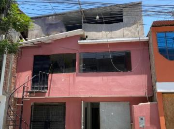Casa · 230m² · 7 Dormitorios · 1 Estacionamiento · Se Vende Casa en Villa El Salvador Cerca a La Ruta D