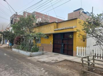 Casa · 250m² · 4 Dormitorios · 1 Estacionamiento · Se Vende Bonita Casa en Pachacamac - Huertos de Manchay