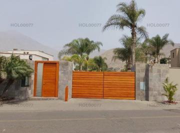 Casa · 517m² · 4 Dormitorios · 4 Estacionamientos · Venta de Casa en Condominio en Rinconada Baja