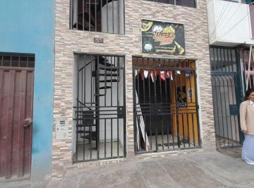 Casa de 4 habitaciones, Lima · Venta de Casa Comercial en Vmt