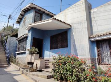 Casa · 427m² · 7 Dormitorios · 1 Estacionamiento · Casa a La Venta en Chosica (Lurigancho)