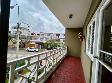 Casa de 3 habitaciones, Lima · Vendo Linda Casa en Pueblo Libre - Frente a Parque