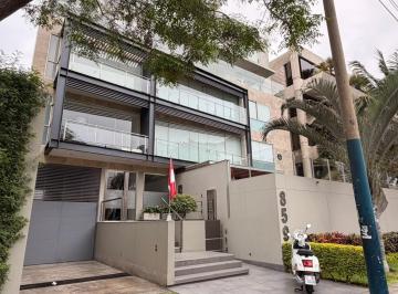Casa · 12m² · 2 Estacionamientos · Estacionamiento en San Isidro