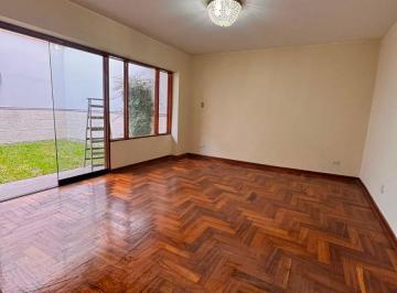 Casa de 4 habitaciones, Lima · * Ocasión, La Molina, Santa Patricia, Casa $2,000 Usd, 4 Dorm., Frente Parque.