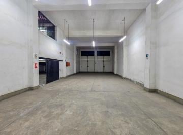 Local comercial · 426m² · 4 Estacionamientos · Venta de Local Empresarial en Ate | Ideal Para Producción, Almacén y Oficinas
