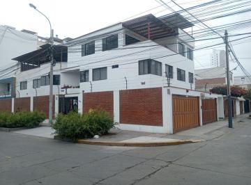 Departamento de 5 habitaciones, Lima · Venta de Departamento 260 m² (En Primer Piso) San Miguel