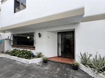 Casa · 159m² · 1 Estacionamiento · Casa en Venta a Pasos del Malecon