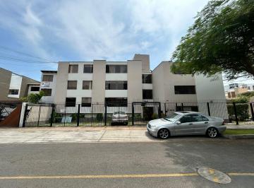 Departamento · 90m² · 2 Dormitorios · 1 Estacionamiento · Departamento en Venta en Surco, Las Casurainas Baja