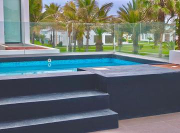 Casa · 290m² · 6 Dormitorios · 3 Estacionamientos · Venta de Casa de Playa en San Antonio - Km68 - 6 Dorm. 3 Terrazas - Bbq - Piscina - 295 m²