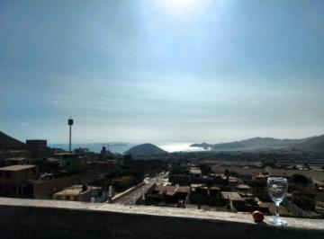 Departamento de 2 habitaciones, Lima · Departamento con Vista Al Mar en Urb. El Golf. Piso 2, con 2 Dorm. - Pet Friendly