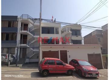 Departamento de 4 habitaciones, Lima · - Venta de Amplio Departamento Cerca Av Los Fresnos