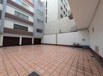 Departamento · 150m² · 3 Dormitorios · 1 Estacionamiento · Departamento en Alquiler en Miraflores - Av Larco