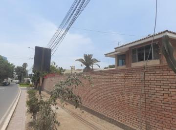 Terreno / Lote · 2284m² · Terreno en Venta en Camacho a Espaldas del C. C: Plaza Camacho