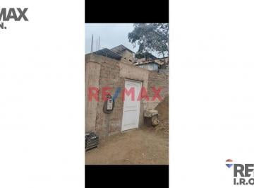 Terreno / Lote · 90m² · Terreno en Venta en Vmt 106 m² con Construcción y Documentos en Regla
