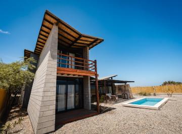 Casa · 732m² · 3 Dormitorios · 2 Estacionamientos · Venta de Casa en Los Organos