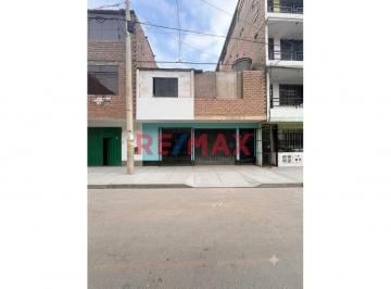 Casa · 120m² · 3 Dormitorios · 1 Estacionamiento · Vendo Casa Terreno en Smp