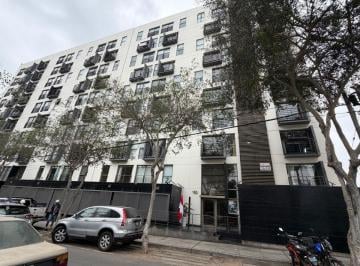 Departamento de 3 habitaciones, Lima · Venta de Departamento con Balcón con Vista a Parque en Barranco Límite con Miraflores