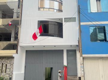 Casa de 3 habitaciones, Lima · Casa de 3 Pisos con Local Comercial y Cochera – Frente a Estación San Carlos
