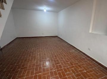 Casa · 137m² · 5 Dormitorios · Venta Ocasión Casa Surquillo