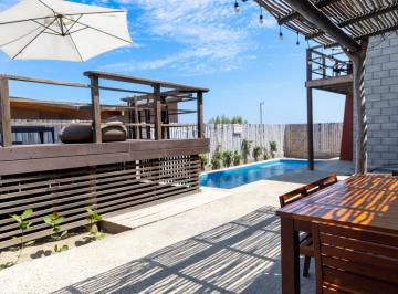 Casa · 329m² · 5 Dormitorios · 2 Estacionamientos · Casa en Venta en Punta Sal con Piscina Privada y Salida Directa a La Playa