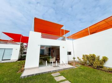 Casa de playa · 160m² · 4 Dormitorios · 2 Estacionamientos · Casa en Venta en Cañete