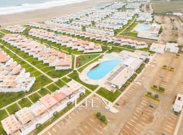 Casa de playa · 160m² · 4 Dormitorios · 2 Estacionamientos · Casa en Venta en Cañete