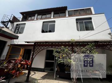 Local comercial · 373m² · 4 Dormitorios · 2 Estacionamientos · Casa en La Molina con Zonificación Cz