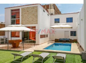 Casa · 240m² · 3 Dormitorios · Casa con Piscina en Alquiler en eten.(M. Vizconde)
