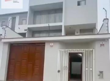 Casa · 315m² · 3 Dormitorios · 1 Estacionamiento · Venta de Casa en Pachacamac