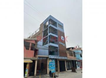 Departamento de 3 habitaciones, Lima · - Venta de Departamento Frente a Parque