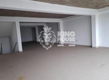 Local comercial · 300m² · Alquiler de Local Comercial / Almacén / Consultorios en Comas