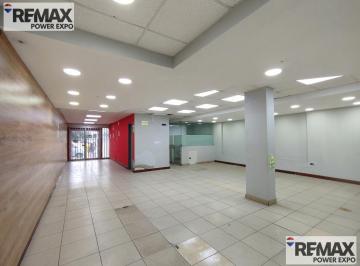Local comercial · 304m² · Alquiler Local 2 Pisos en Av Canevaro, San Juan de Miraflores!