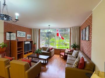 Casa · 277m² · 7 Dormitorios · 1 Estacionamiento · Casa Multifamiliar, 4 Unidades Independientes | Para Generar Rentas o Vivir en Familia