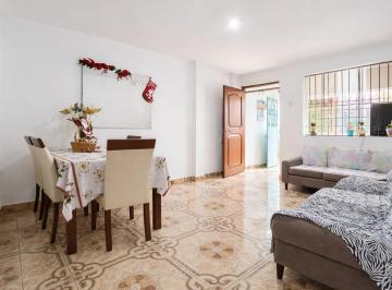 Casa · 90m² · 3 Dormitorios · Venta de Acogedora Casa de 2 Pisos – Villa María del Triunfo San Gabriel – a La Espalda del Ipd