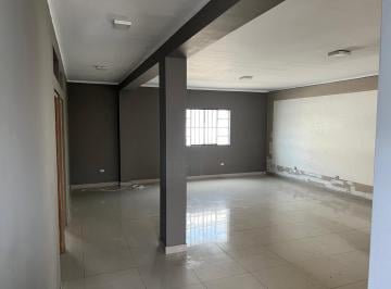 Local comercial · 90m² · 2 Dormitorios · Venta de Departamento Ideal Para Almacén, Oficina o Vivienda – Paruro