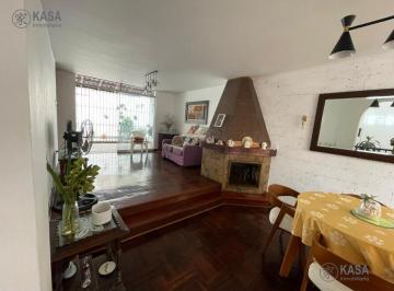 Casa · 300m² · 5 Dormitorios · 1 Estacionamiento · Casa en Alquiler de 160 Mt