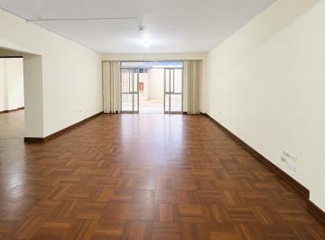 Local comercial · 190m² · 3 Dormitorios · Alquiler Local en Miraflores con Dos Baños