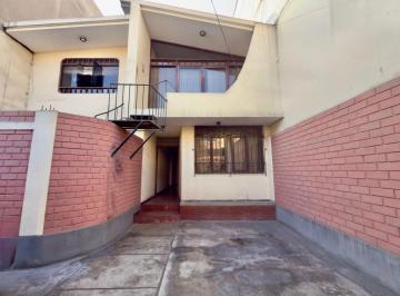 Casa de 4 habitaciones, Lima · Vendo Amplia y Estratégica Casa de 231 m² en Santa Patricia
