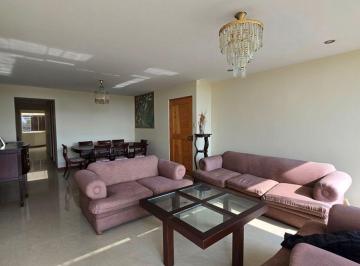 Departamento de 4 habitaciones, Trujillo · Trujillo El Golf | Dúplex | $238,000 | 3dorm | Terraza | Bbq | Sala de Estar