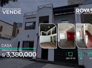 Casa · 380m² · 2 Estacionamientos · Entidad Financiera Vende - Casa en Prolongación Arenales - San Isidro - 1235