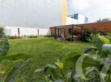 Departamento · 400m² · 4 Dormitorios · 3 Estacionamientos · Exclusivo Departamento en Venta con Espectacular Jardín Privado en Chacarilla Surco