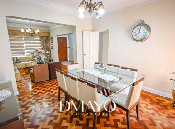 Casa · 243m² · 4 Dormitorios · 2 Estacionamientos · Casa en Venta en San Isidro – 243 m² de Confort y Ubicacion Privilegiada