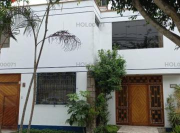 Casa · 386m² · 3 Dormitorios · 2 Estacionamientos · Vendoterreno en Calle Ricardo Angulo Mz. Xx, San Isidro. (Cdra 4 de Parque Norte)
