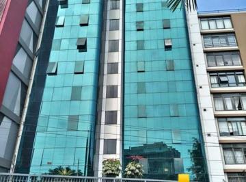 Ubicado estratégicamente en Av. Javier Prado, con fácil acceso por Paseo Parodi · ¡Gran Oportunidad Comercial en San Isidro!