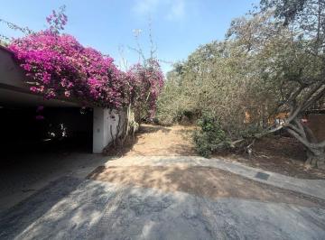 Casa de 5 habitaciones, Lima · Venta Casa Como Terreno en Jr. Las Tipas – Urb. Las Casuarinas, Surco