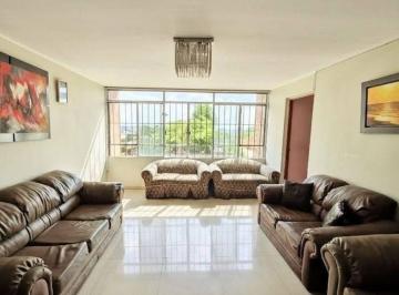 Departamento de 4 habitaciones, Lima · Chorrillos, Venta Cómodo Duplex Cerca a Parque Fátima $170,000