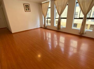 Departamento · 66m² · 3 Dormitorios · 1 Estacionamiento · Vendo Lindo y Centrico Departamento con Estacionamiento en Jirón Washinton Cercado