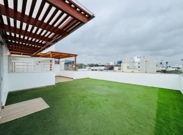 Casa · 251m² · 3 Dormitorios · 2 Estacionamientos · Cerca Al Parque La Pera y El Malecón